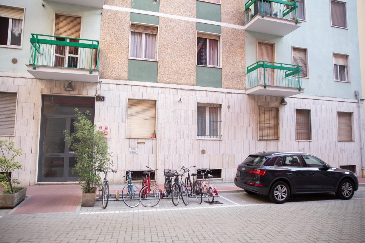 Sweet House Navigli Lägenhet Milano Exteriör bild